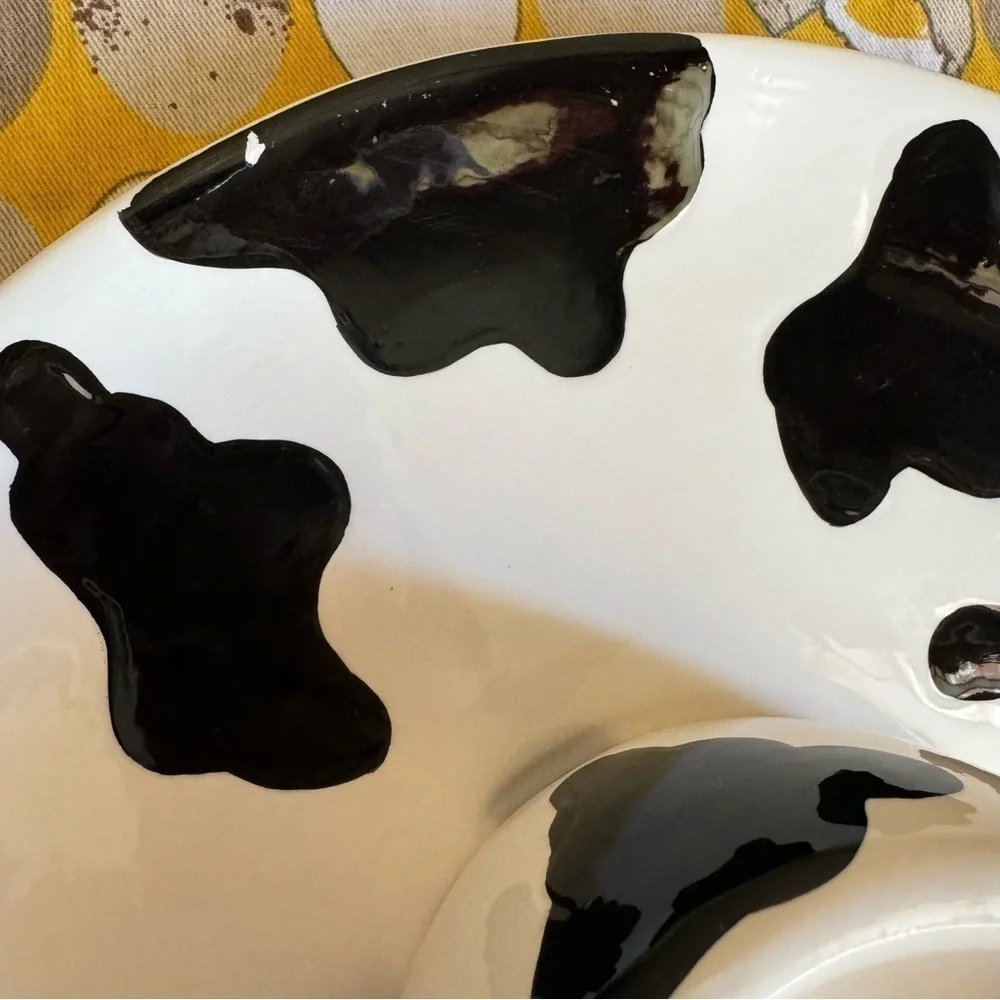 Vintage 1993 black and white cow appetizer and dip tray and cup